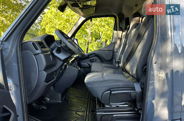 Грузовой фургон Renault Master 2022 в 