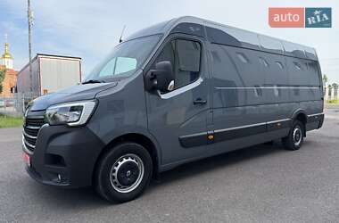 Грузовой фургон Renault Master 2023 в 