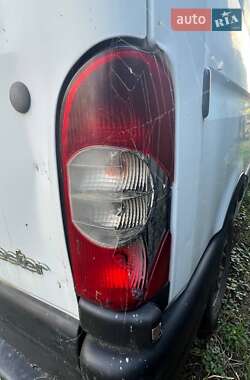 Грузовой фургон Renault Master 2004 в 