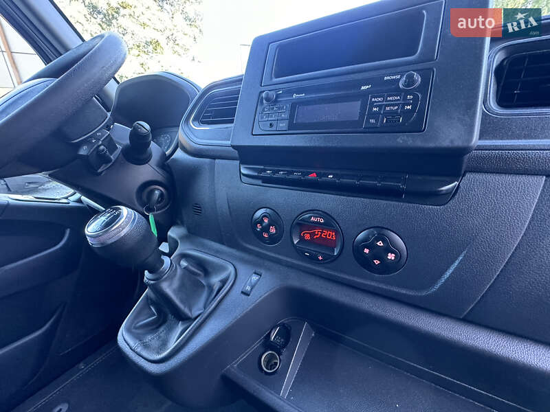 Тентованый Renault Master 2022 в Ровно