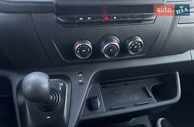 Грузовой фургон Renault Master 2022 в 