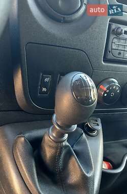 Грузовой фургон Renault Master 2017 в 