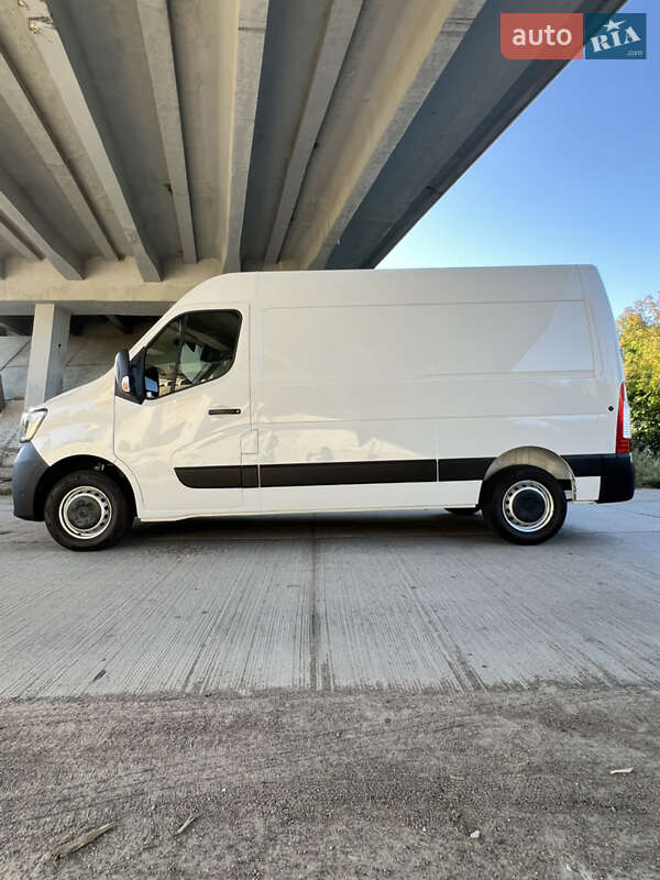 Грузовой фургон Renault Master 2020 в Коростене