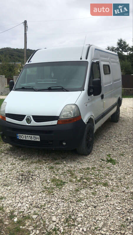 Грузопассажирский фургон Renault Master 2008 в Почаеве