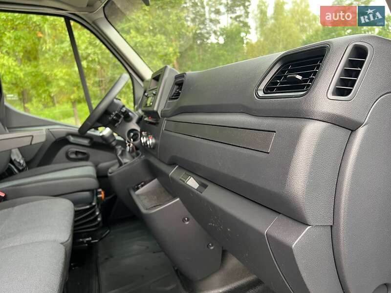 Тентованый Renault Master 2022 в Киеве