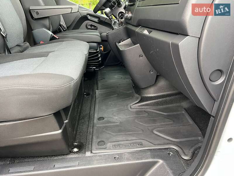 Тентованый Renault Master 2022 в Киеве