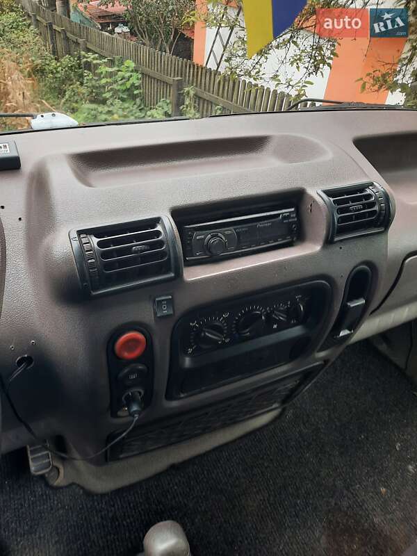 Микроавтобус Renault Master 2004 в Богуславе