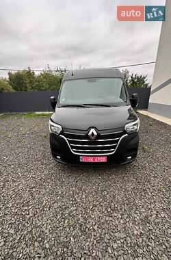 Грузовой фургон Renault Master 2023 в 