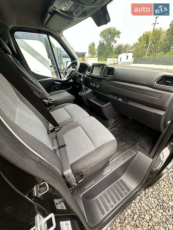Грузовой фургон Renault Master 2023 в Киеве