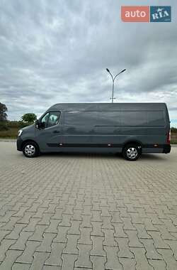 Грузовой фургон Renault Master 2023 в 