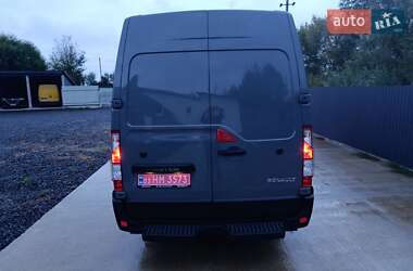 Грузовой фургон Renault Master 2023 в 