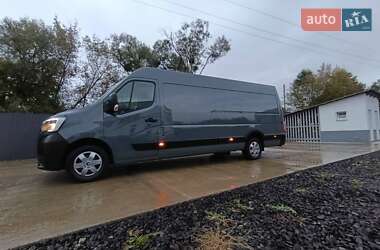 Грузовой фургон Renault Master 2023 в 
