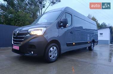 Грузовой фургон Renault Master 2023 в 