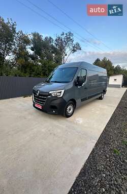 Грузовой фургон Renault Master 2022 в 