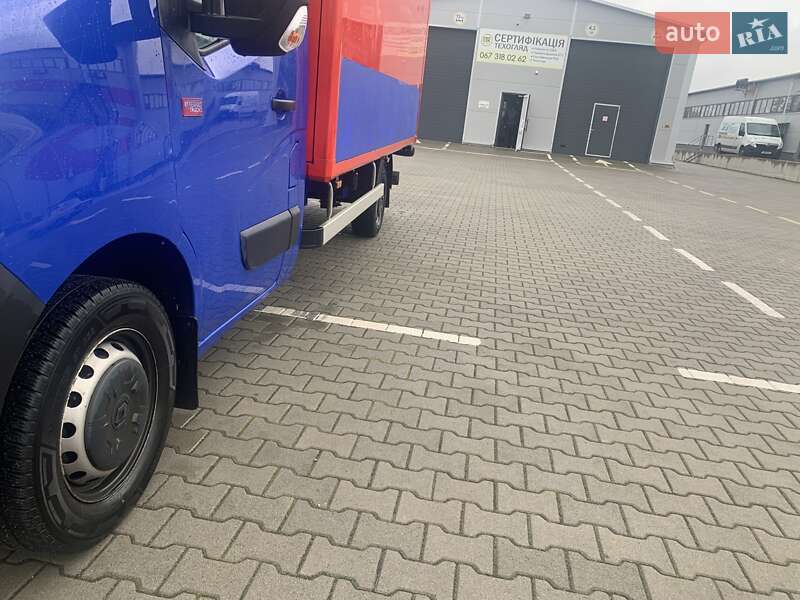 Вантажний фургон Renault Master 2021 в Нововолинську