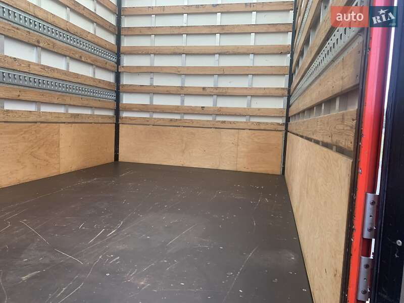 Вантажний фургон Renault Master 2021 в Нововолинську