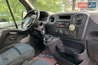 Грузовой фургон Renault Master 2016 в 