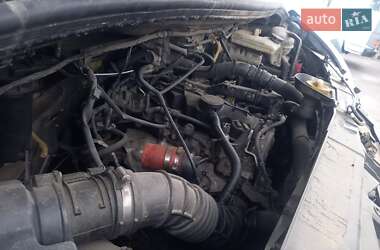 Грузовой фургон Renault Master 2012 в 
