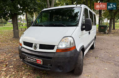 Вантажопасажирський фургон Renault Master 2006 в Києві