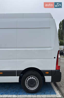 Грузовой фургон Renault Master 2023 в 