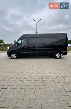 Грузопассажирский фургон Renault Master 2023 в 