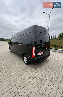 Грузопассажирский фургон Renault Master 2023 в 