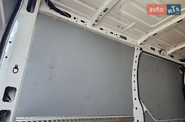 Грузовой фургон Renault Master 2020 в 