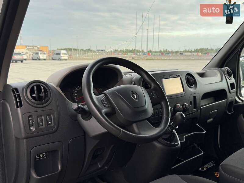 Грузовой фургон Renault Master 2017 в Львове