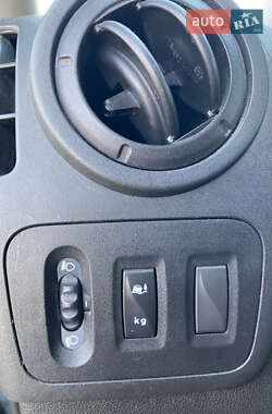 Грузовой фургон Renault Master 2018 в 