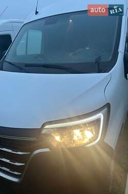 Грузовой фургон Renault Master 2020 в 