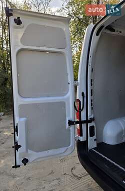 Грузовой фургон Renault Master 2021 в 