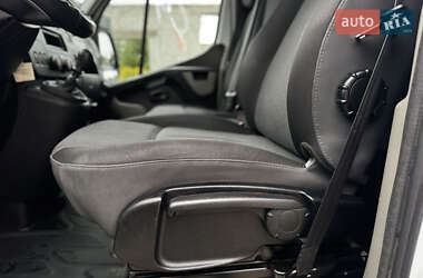Грузовой фургон Renault Master 2017 в 