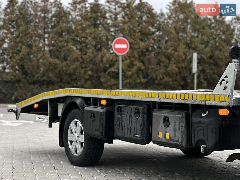 Эвакуатор Renault Master 2015 в Львове