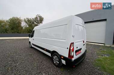 Грузовой фургон Renault Master 2022 в 