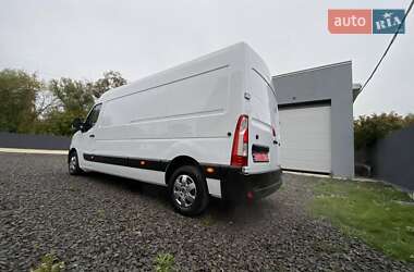 Грузовой фургон Renault Master 2022 в 