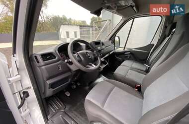 Грузовой фургон Renault Master 2022 в 