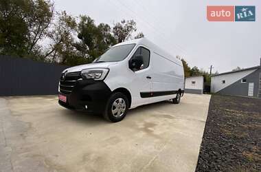 Грузовой фургон Renault Master 2022 в 