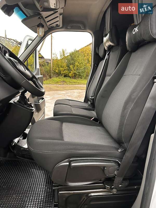 Грузовой фургон Renault Master 2020 в Кременце