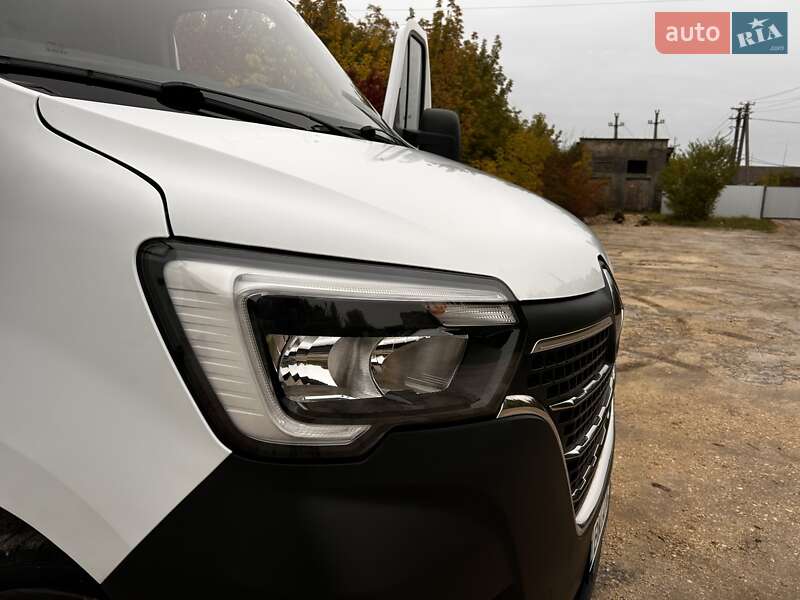 Грузовой фургон Renault Master 2020 в Кременце