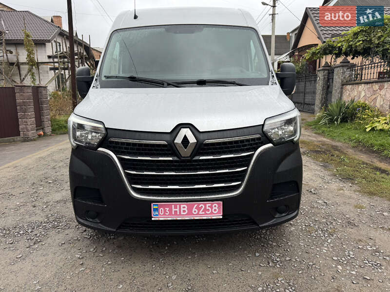 Грузовой фургон Renault Master 2020 в 