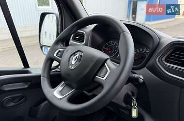 Грузовой фургон Renault Master 2023 в 
