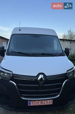 Грузовой фургон Renault Master 2023 в 