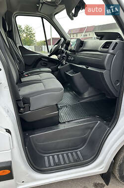 Грузовой фургон Renault Master 2021 в 