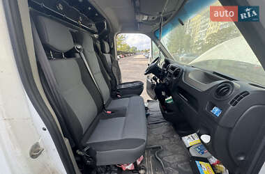 Грузовой фургон Renault Master 2015 в 
