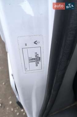 Грузовой фургон Renault Master 2016 в 