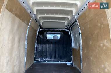 Вантажний фургон Renault Master 2019 в 