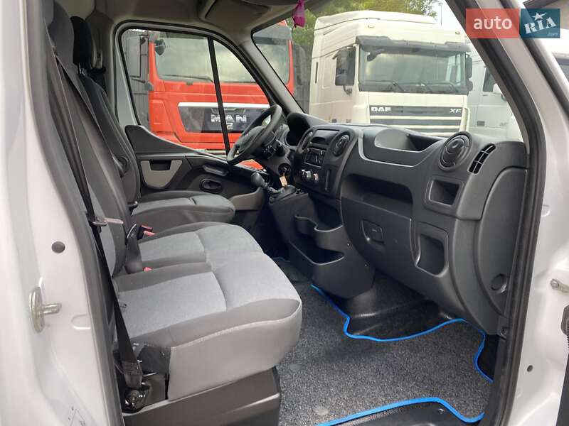 Грузовой фургон Renault Master 2019 в Хусте