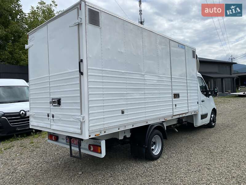 Грузовой фургон Renault Master 2018 в Хусте