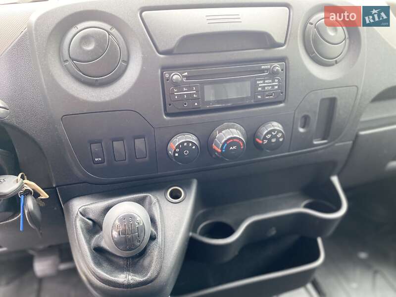 Грузовой фургон Renault Master 2018 в Хусте