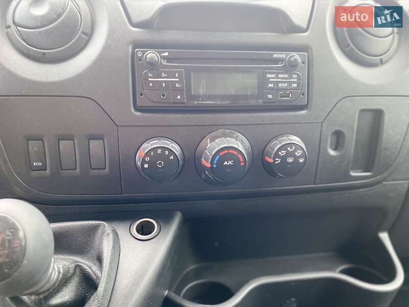 Грузовой фургон Renault Master 2018 в Хусте